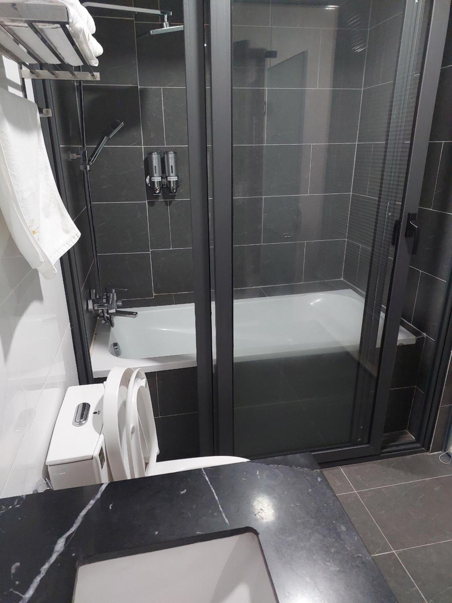Amely Hotel Ben Cat Ngoại thất bức ảnh